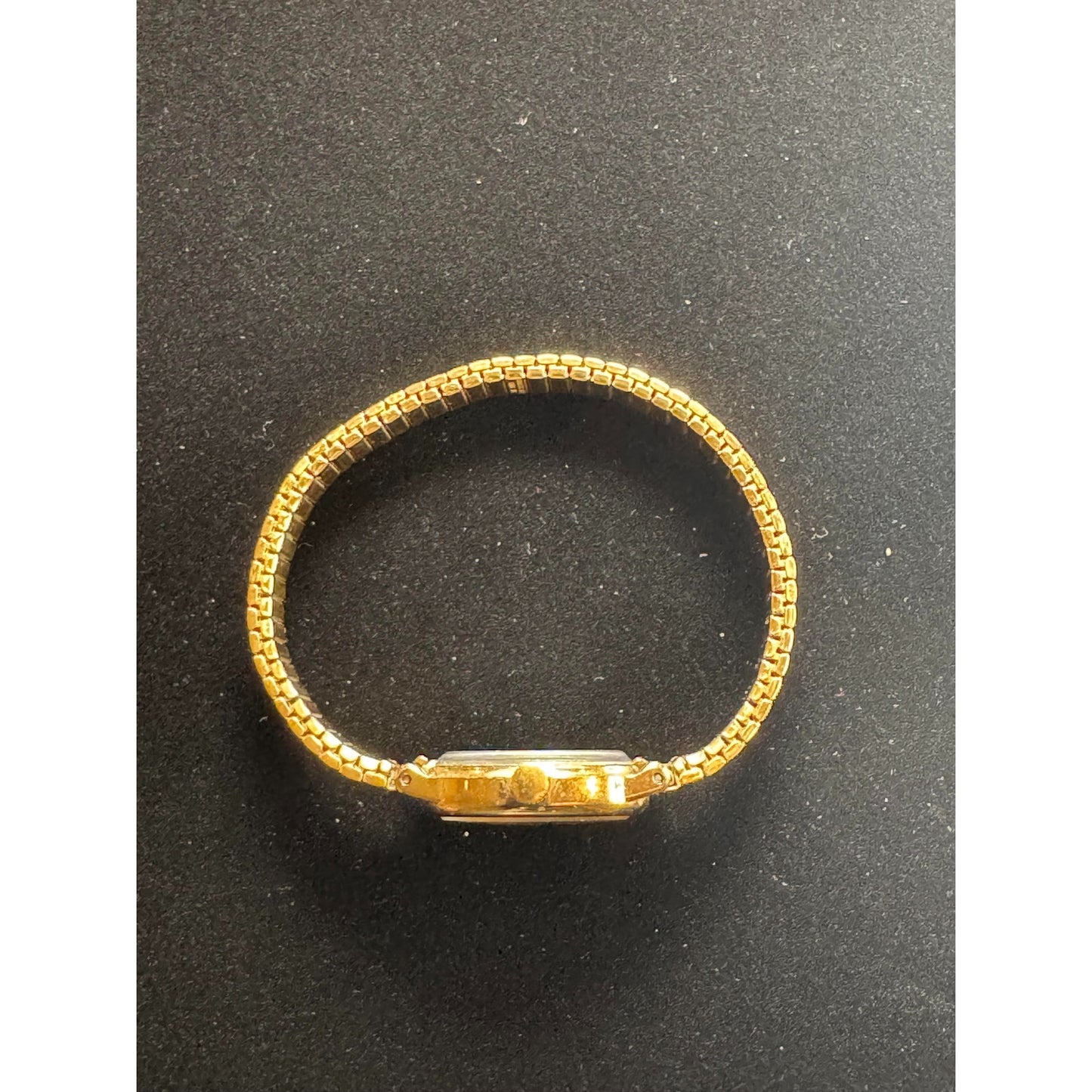 Vintage Timex Ladies Watch - Oval Gold Case | Gold Dial | Expansion Band | Quartz | Arabic Numerals