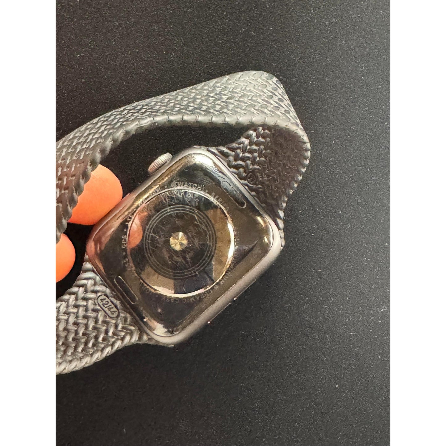 Apple Watch Series 4 - For Parts | Silver Case | Milanese Loop Band | iCloud Locked | AS-IS
